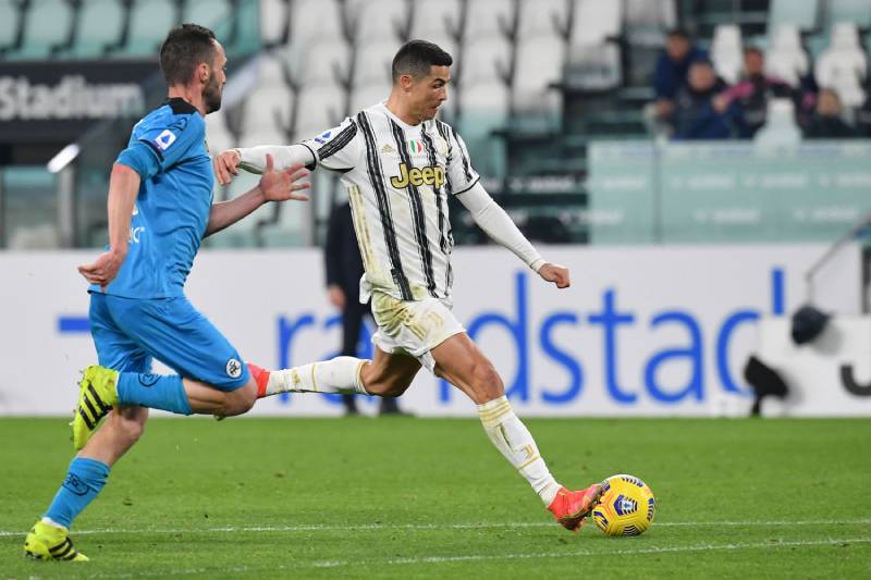 Cristiano Ronaldo - Vị vua của những bàn thắng